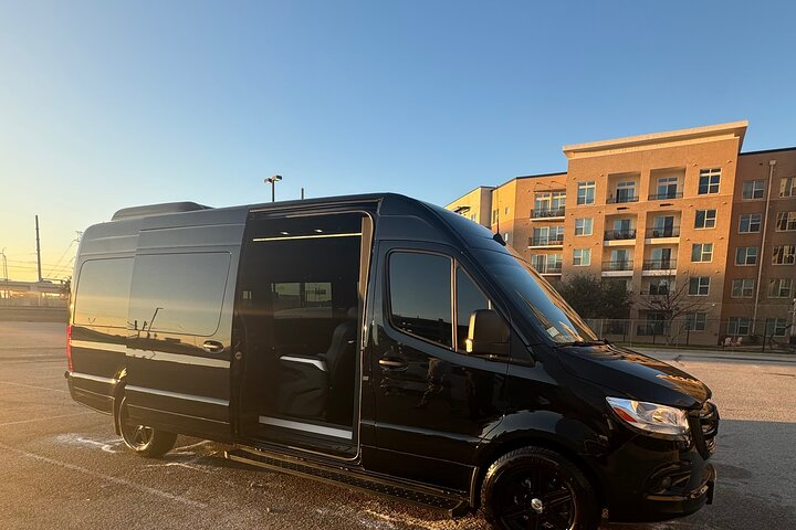 Private transport in DFW  - Photo 1 of 4